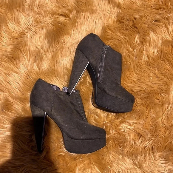 Vintage Faux Suede fashion olive  green chunky heels boots Sz 9 - Picture 6 of 14